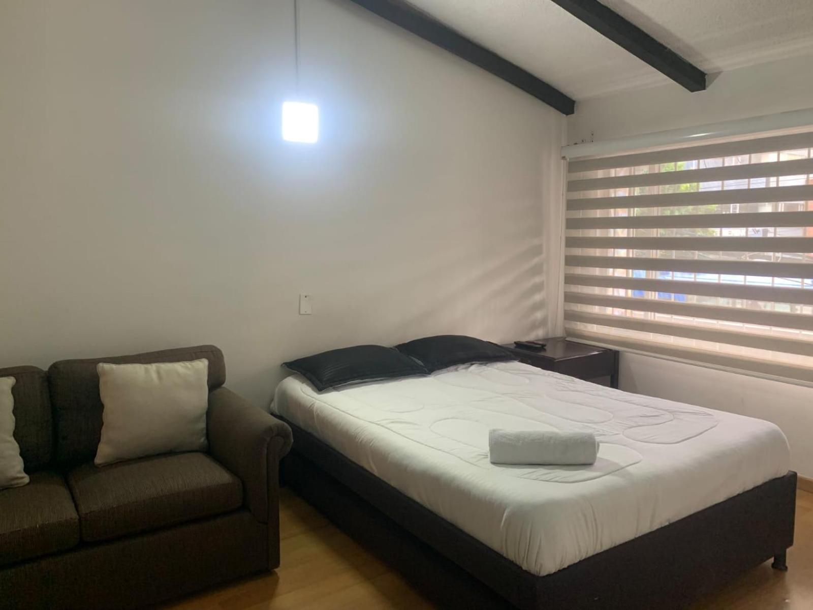 Casa Colonial La Esperanza, Cerca Al Aeropuerto El Dorado- Familiar Hébergement de vacances *