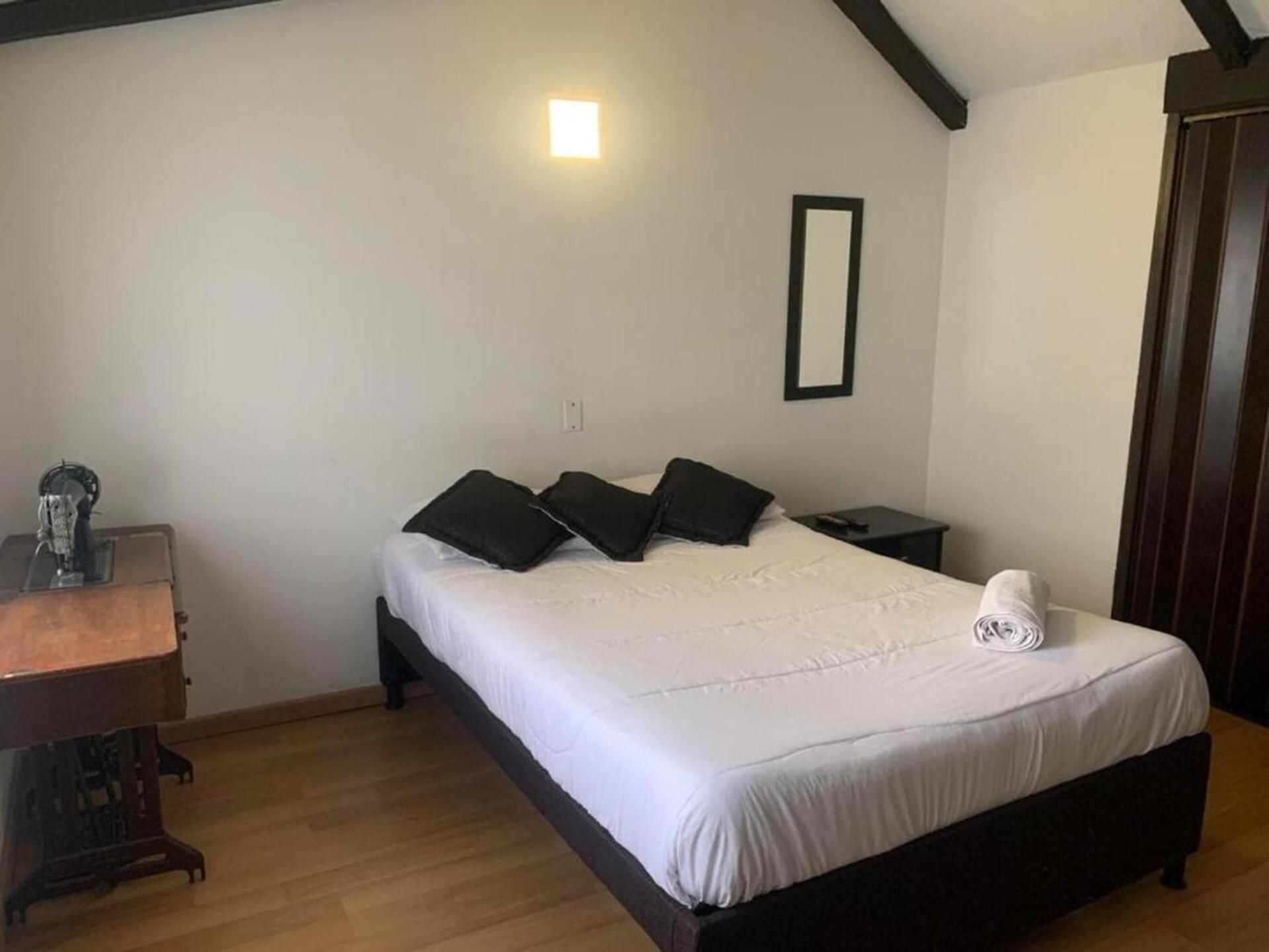 Hébergement de vacances Casa Colonial La Esperanza, Cerca Al Aeropuerto El Dorado- Familiar Bogotá
