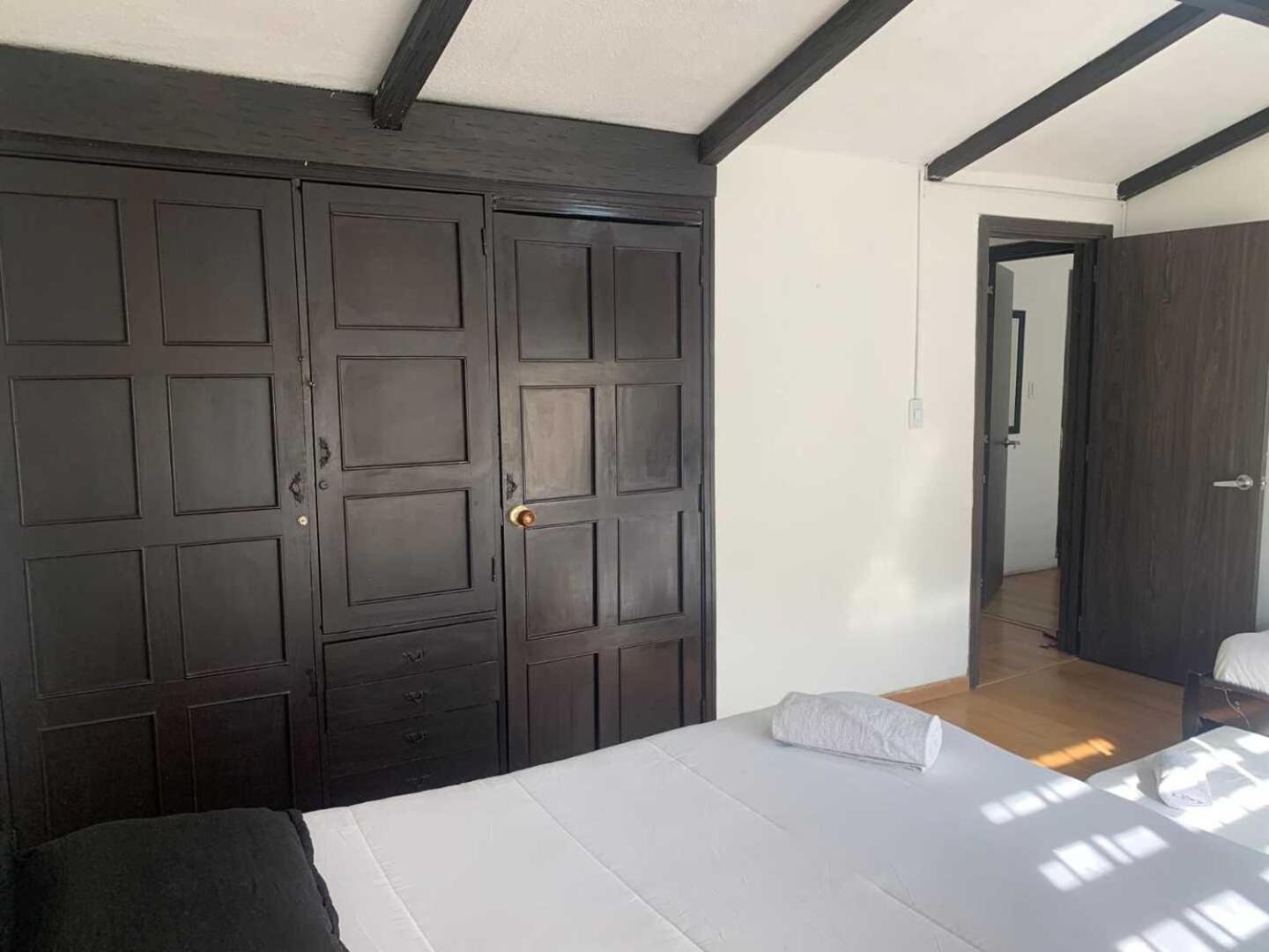 Casa Colonial La Esperanza, Cerca Al Aeropuerto El Dorado- Familiar Hébergement de vacances